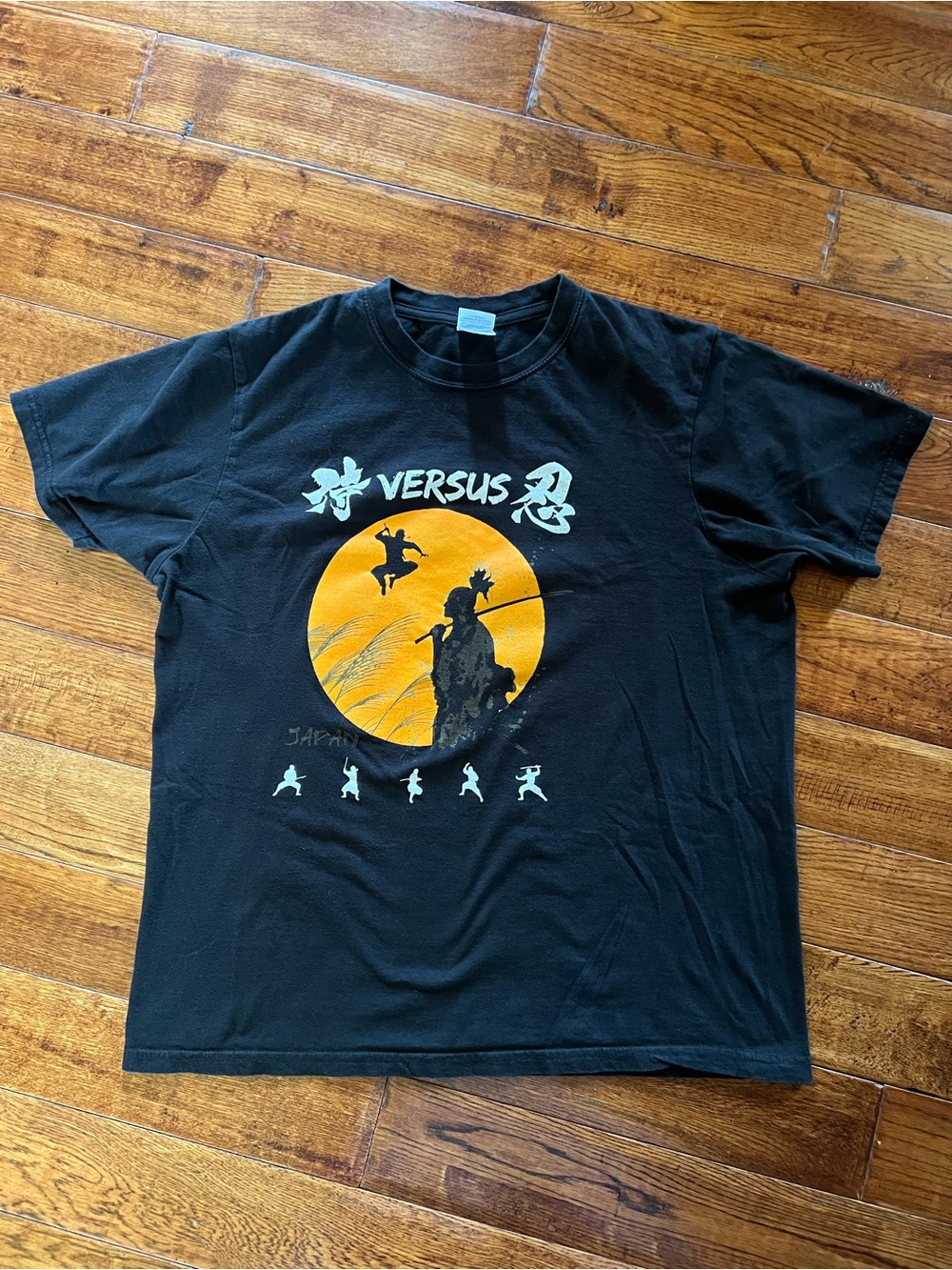 Japan Ninja Graphic T-Shirt Short Sleeves Unisex Black with Orange Print Size L